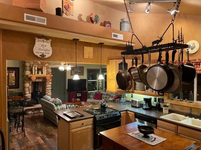 The Honky Tonk Cabin Long Valley Junction Экстерьер фото